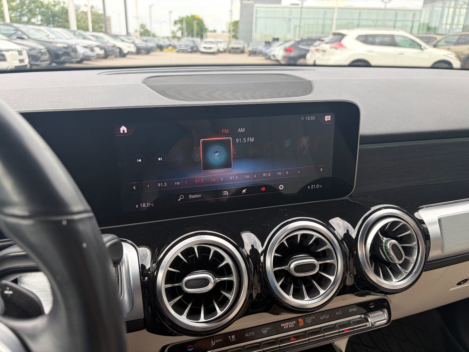 Mercedes-Benz GLB  2021