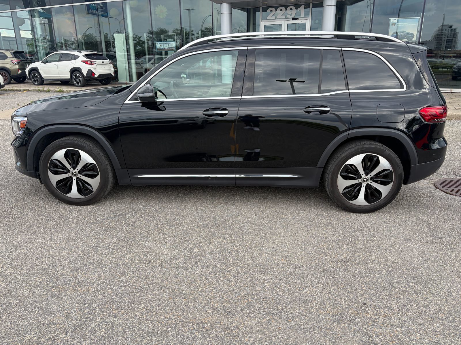 Mercedes-Benz GLB  2021