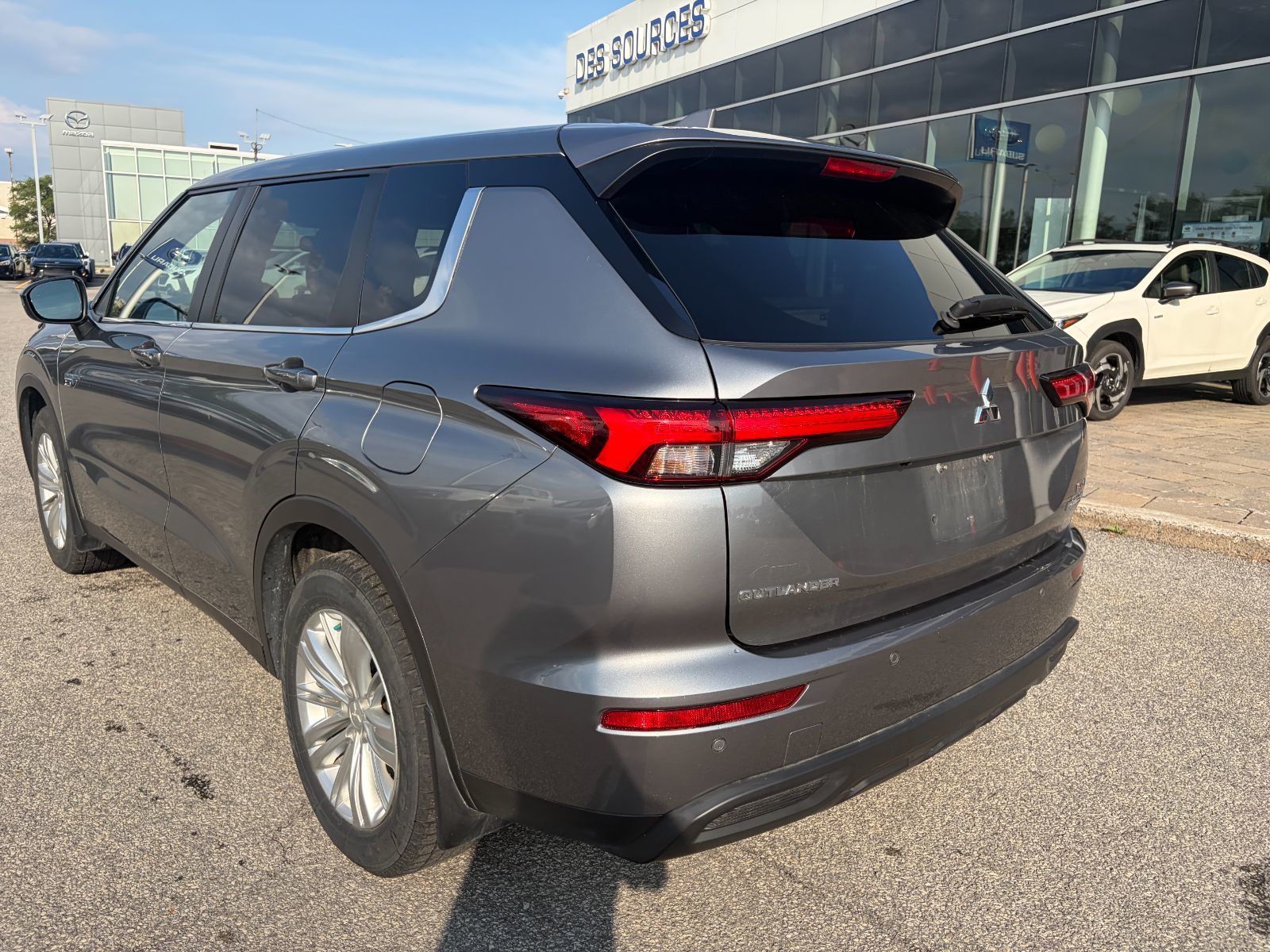 Mitsubishi Outlander PHEV  2023