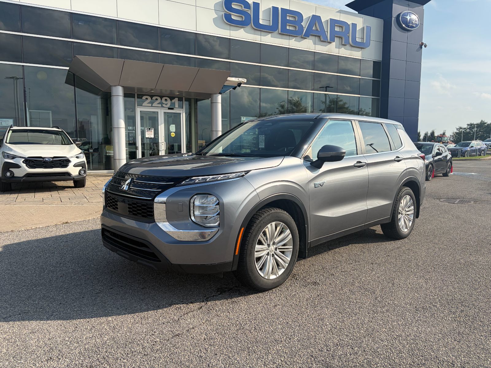 Mitsubishi Outlander PHEV  2023
