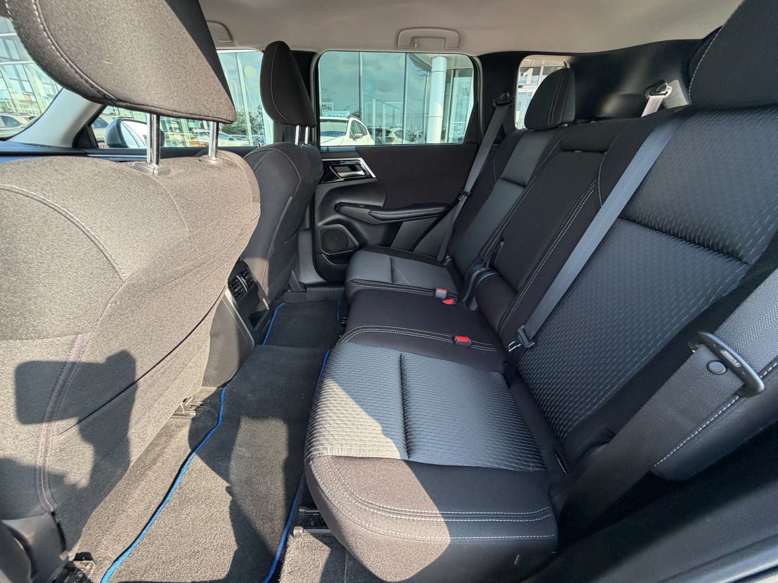 Mitsubishi Outlander PHEV  2023