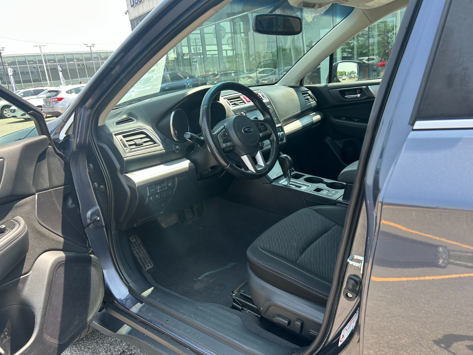 Subaru Outback  2017 à Dorval, Québec