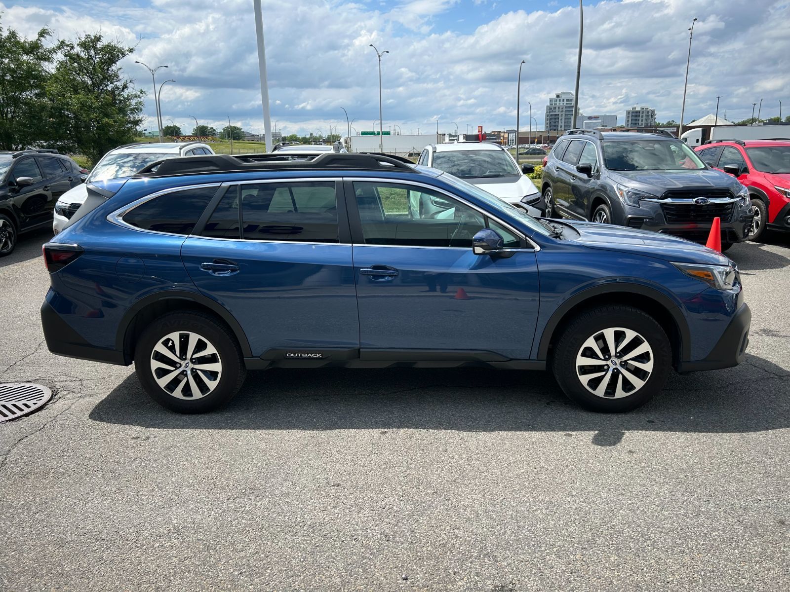 Subaru Outback  2022 à Dorval, Québec