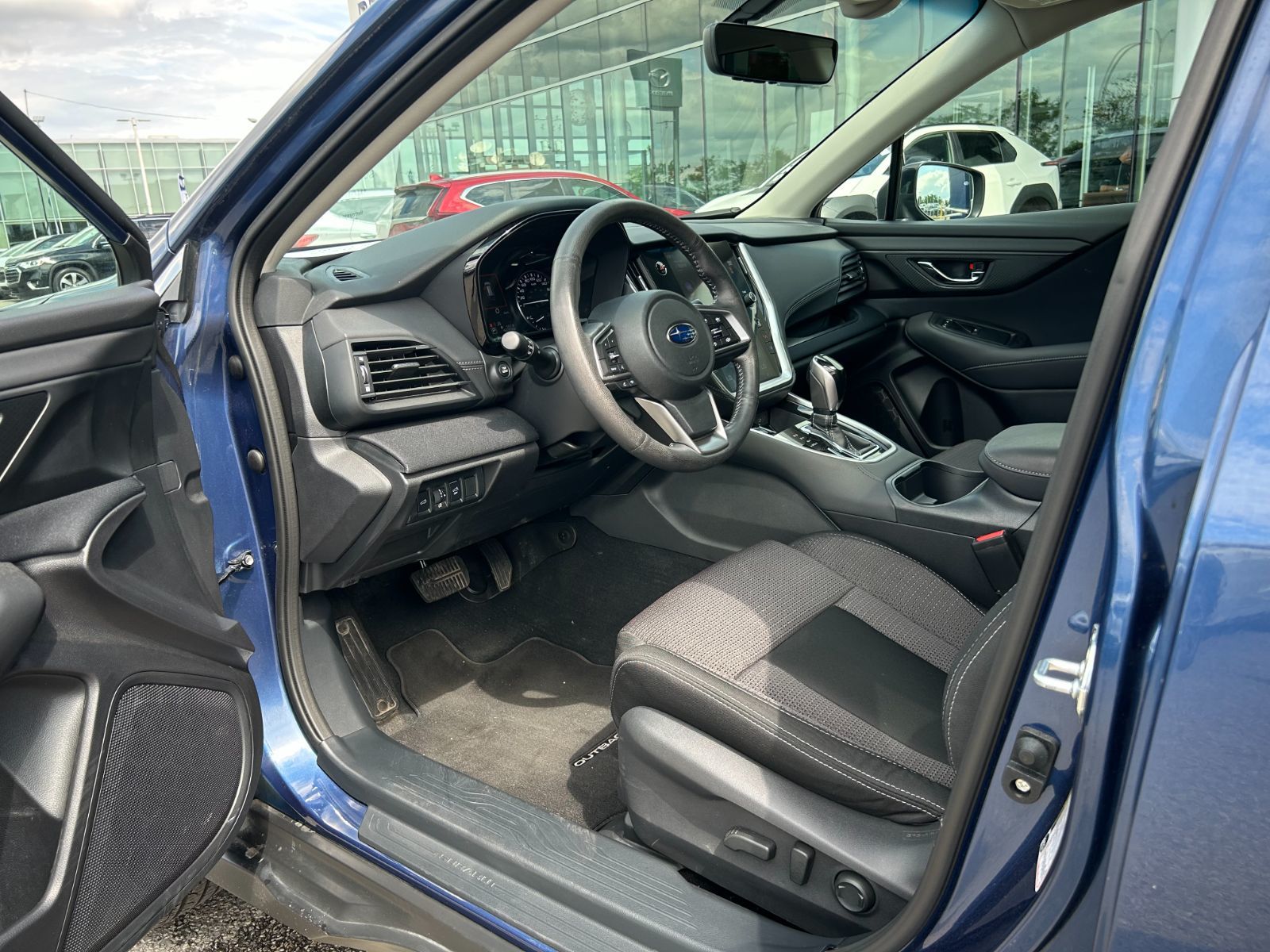 Subaru Outback  2022 à Dorval, Québec