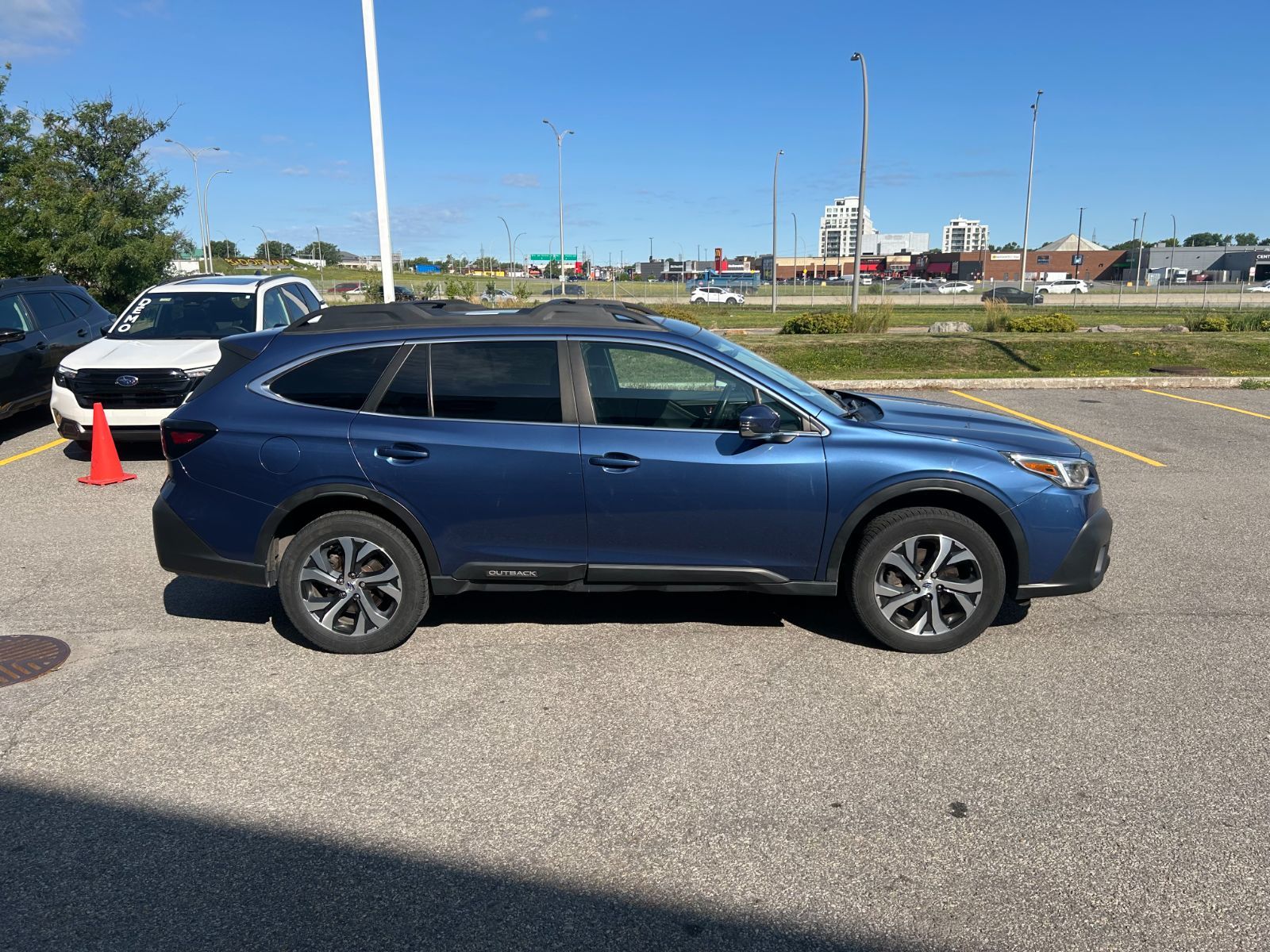 Subaru Outback  2022 à Dorval, Québec