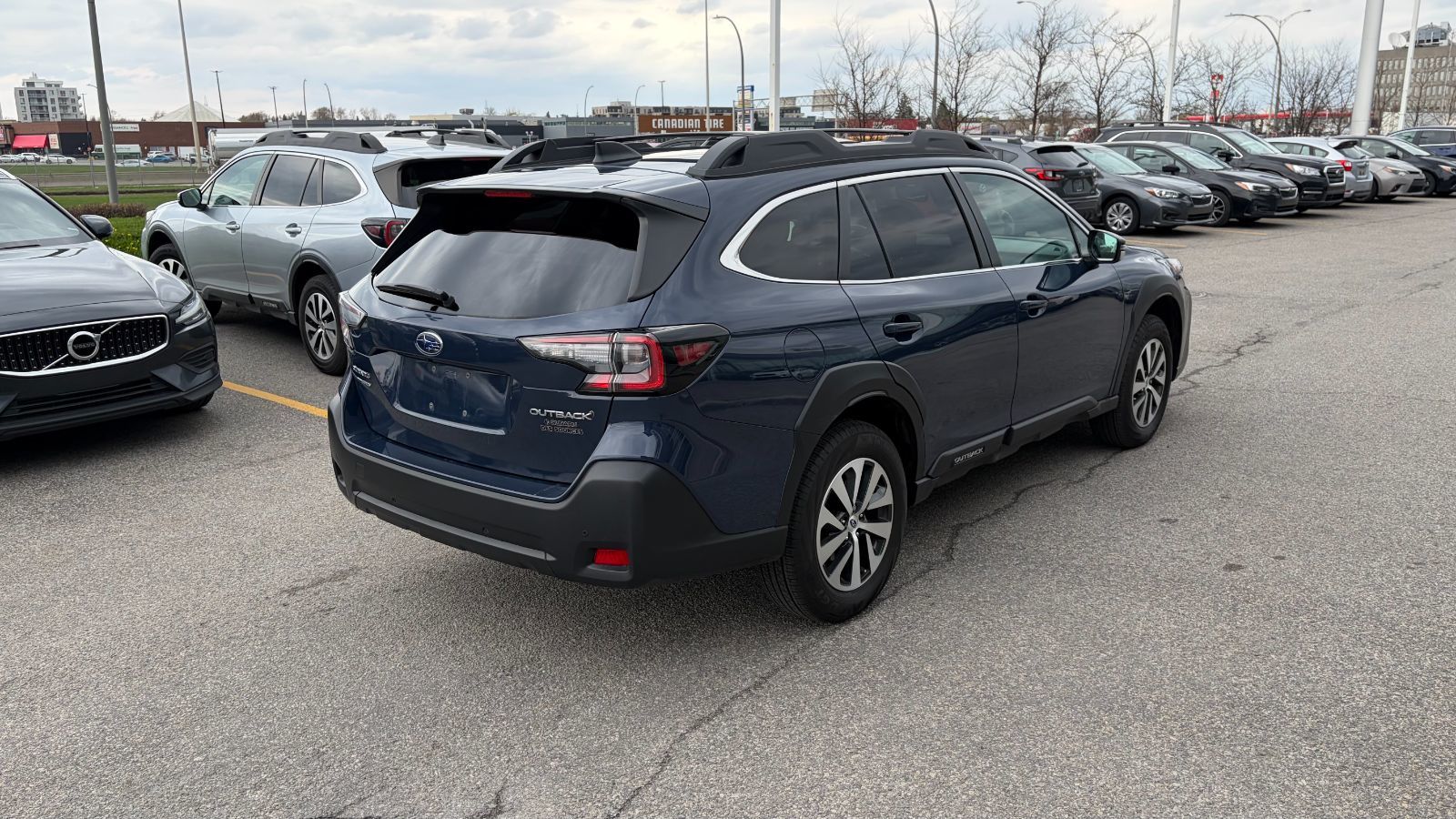 Subaru Outback  2023