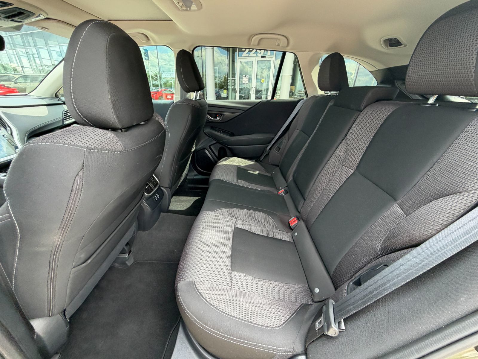 Subaru Outback  2023