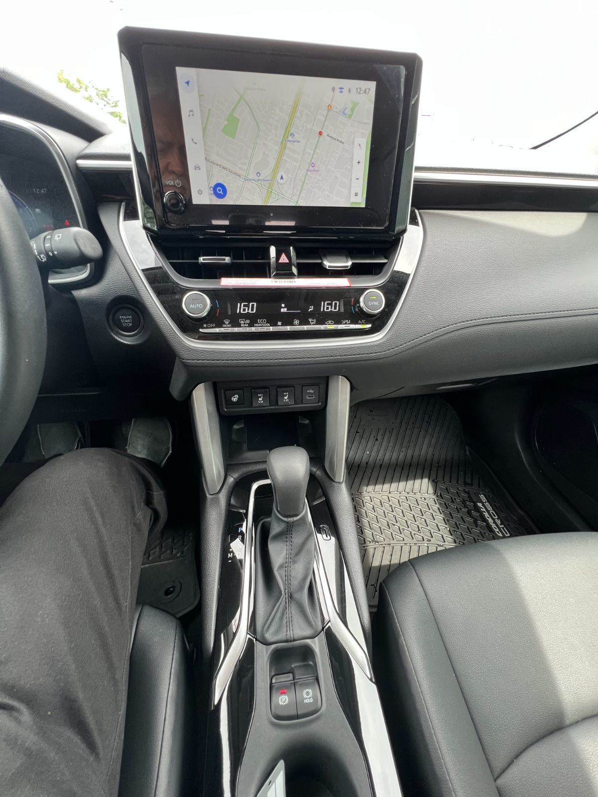 Toyota COROLLA CROSS  2024 à Dorval, Québec