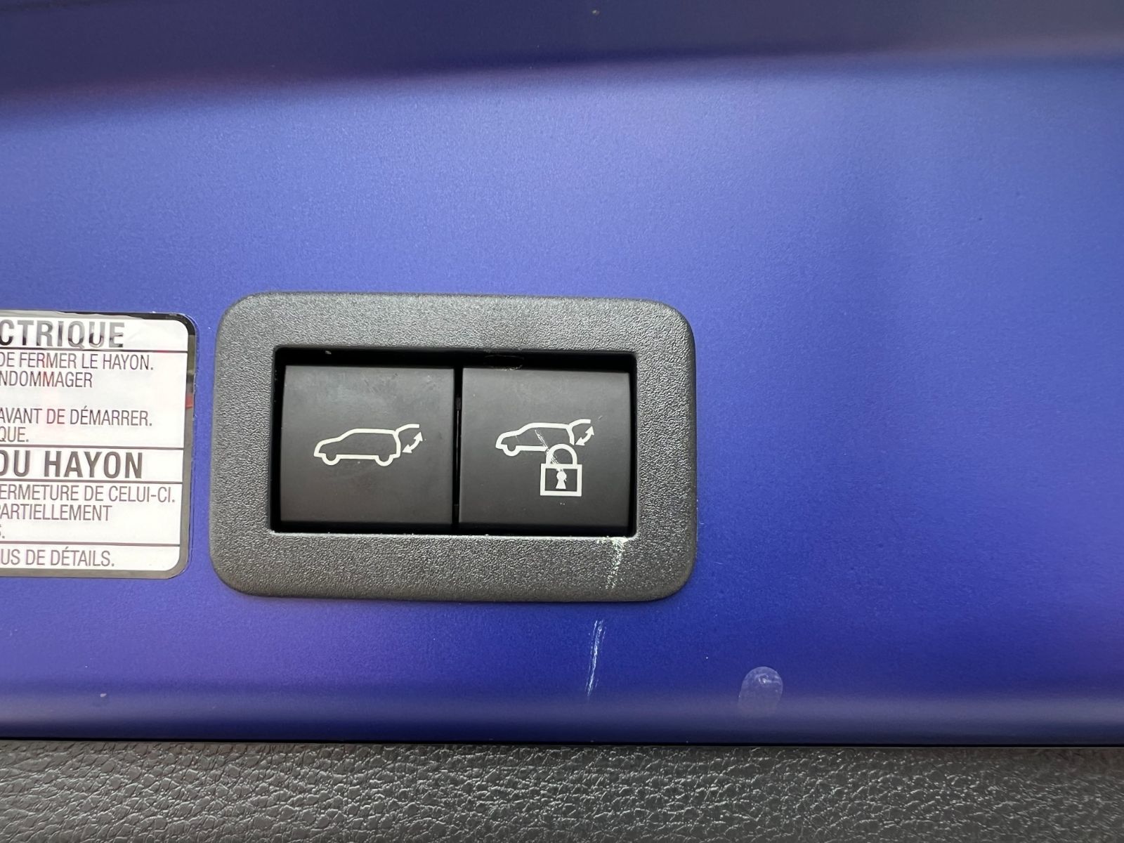 Toyota COROLLA CROSS  2024 à Dorval, Québec