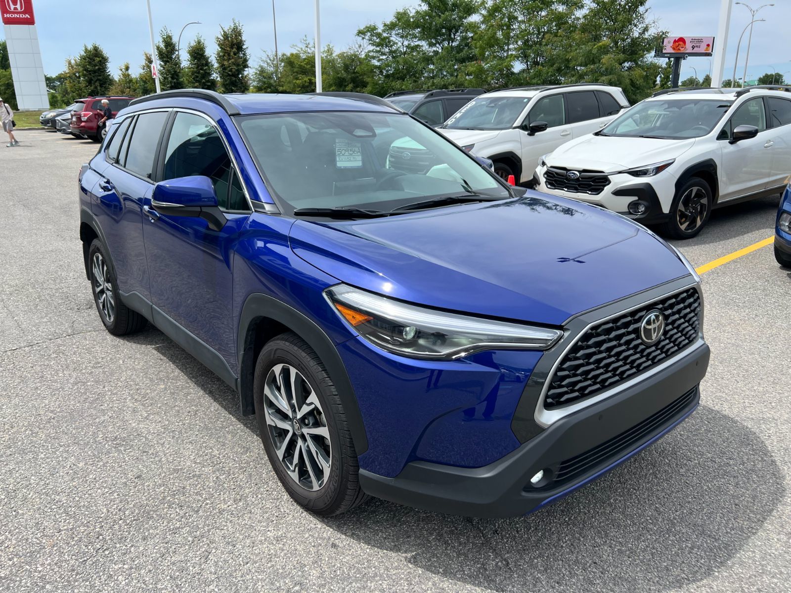 Toyota COROLLA CROSS  2024 à Dorval, Québec