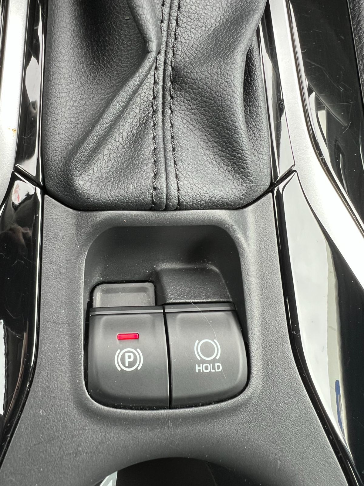 Toyota COROLLA CROSS  2024 à Dorval, Québec