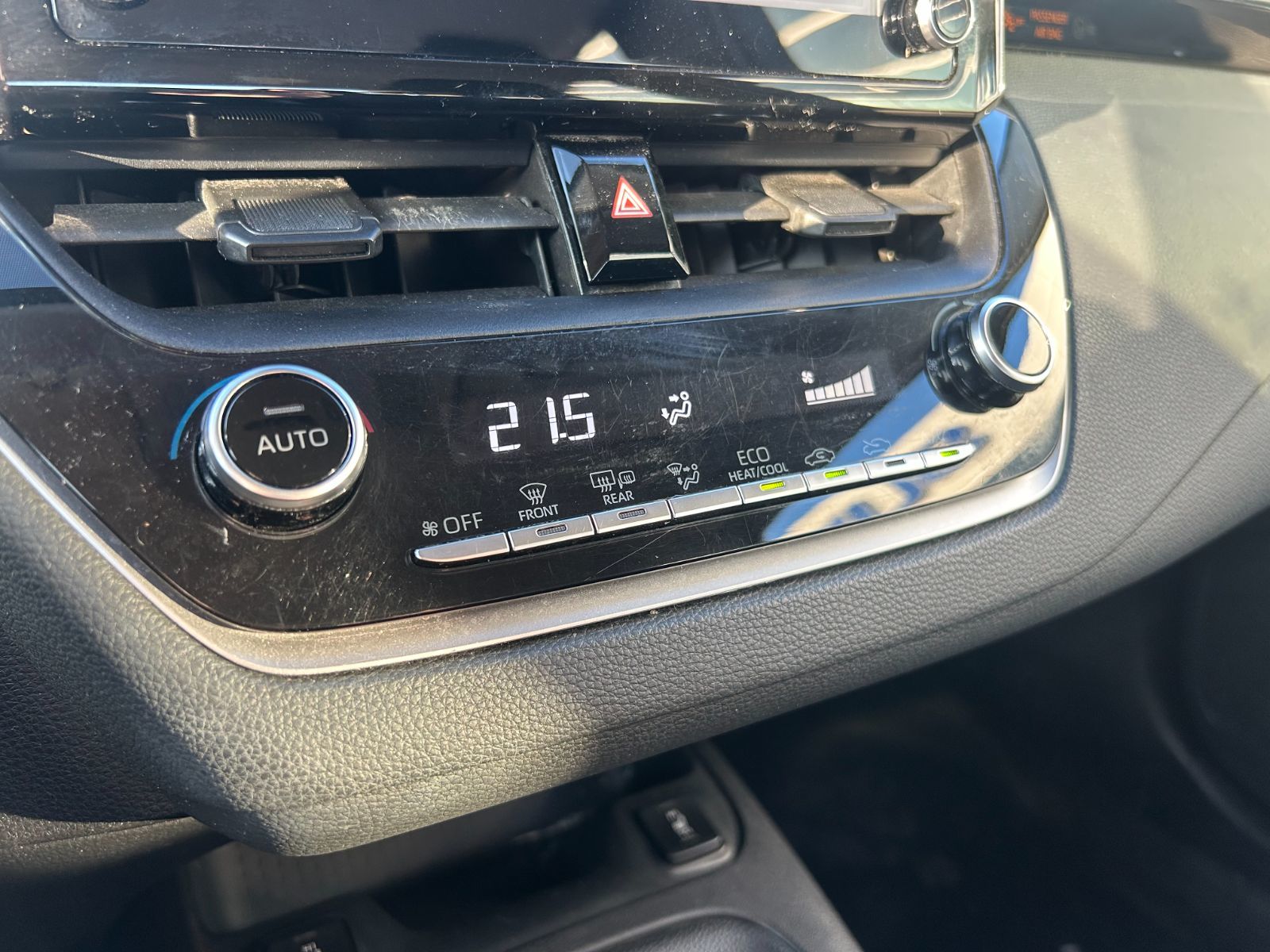 2020 Toyota Corolla in Dorval, Quebec