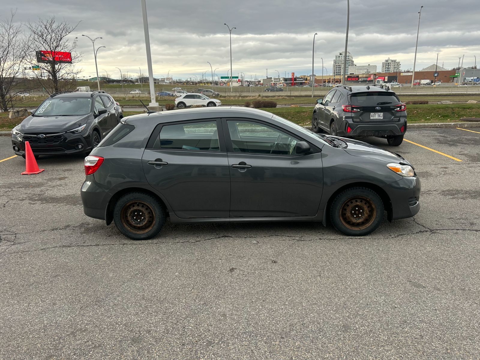 Toyota Matrix  2011 à Dorval, Québec