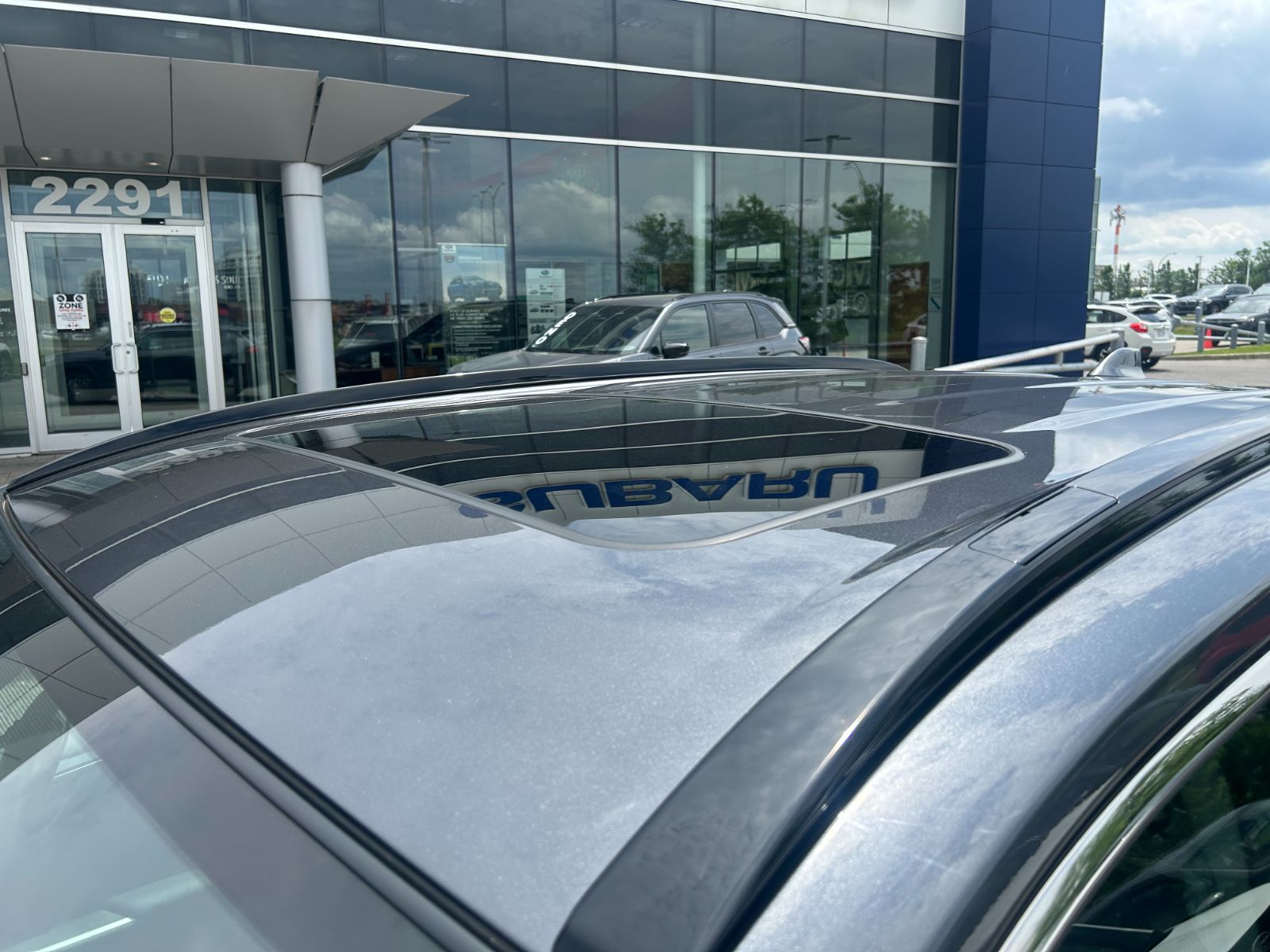 Toyota RAV4  2023 à Dorval, Québec