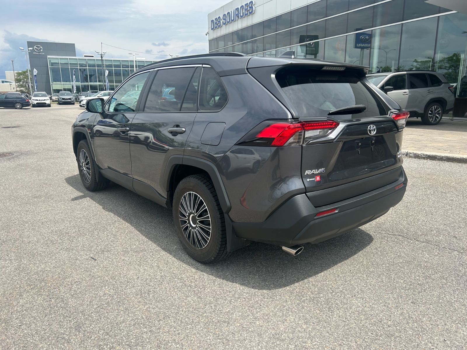 Toyota RAV4  2023 à Dorval, Québec