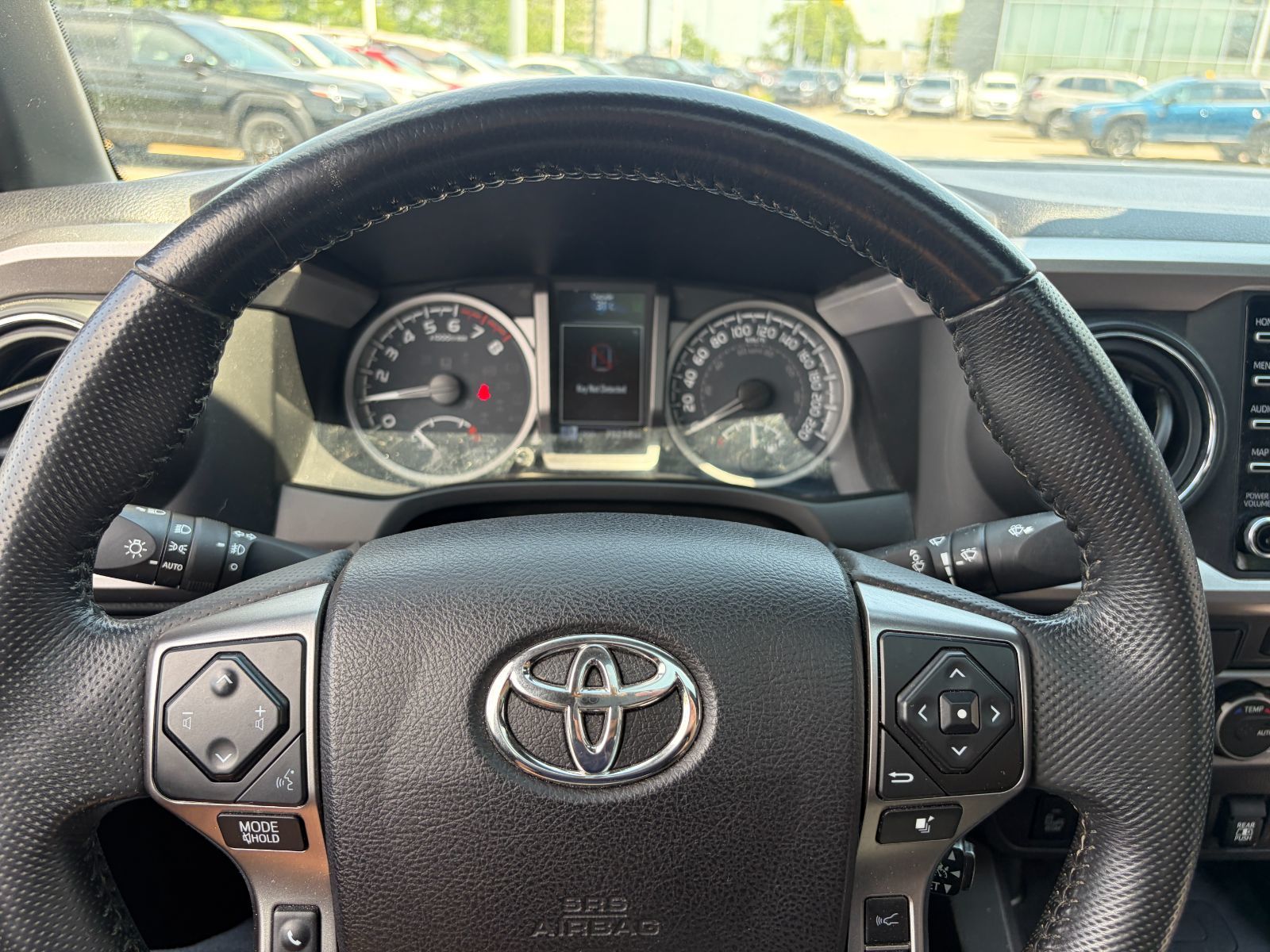 Toyota Tacoma  2021