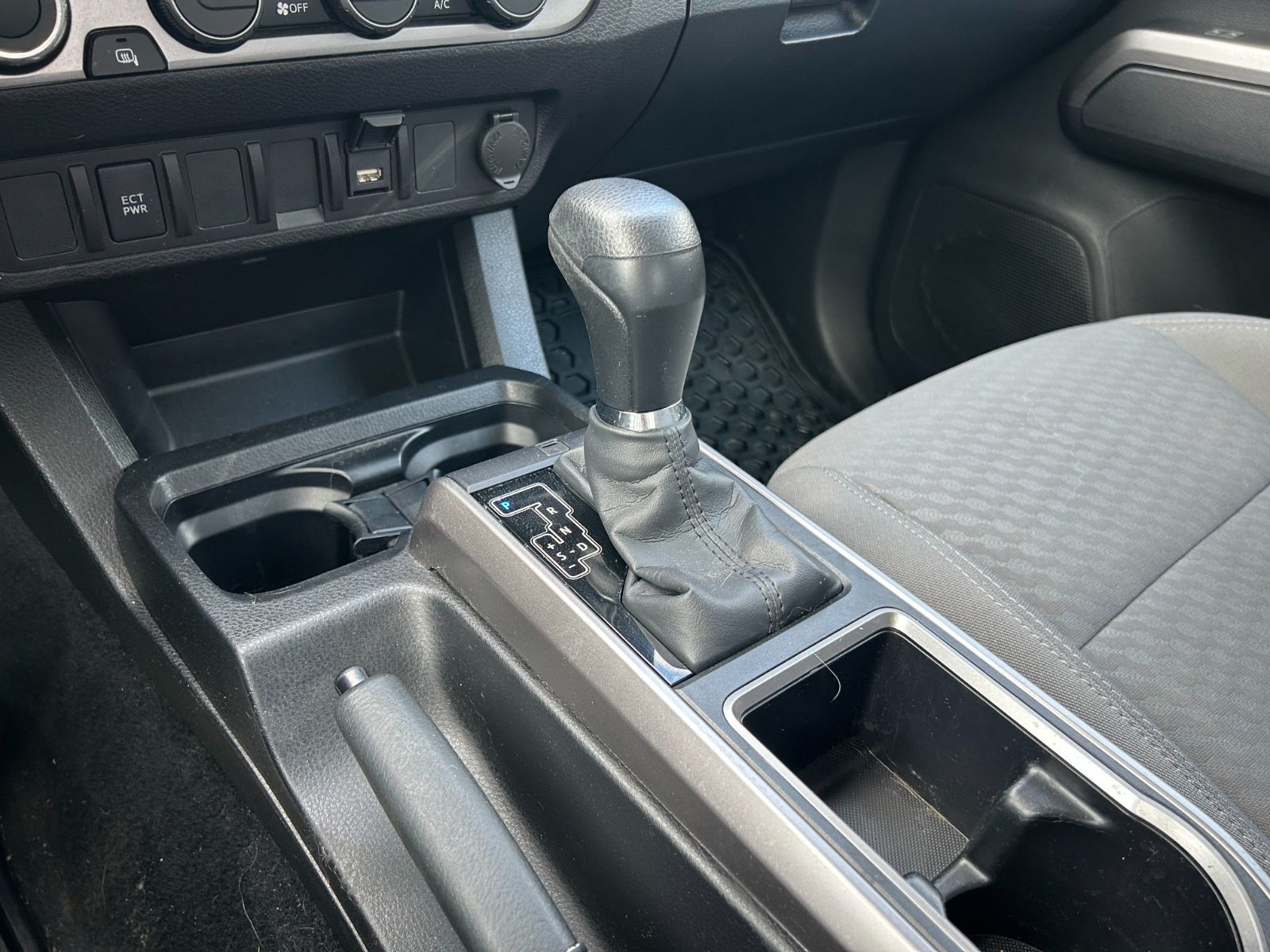 Toyota Tacoma  2023 à Dorval, Québec