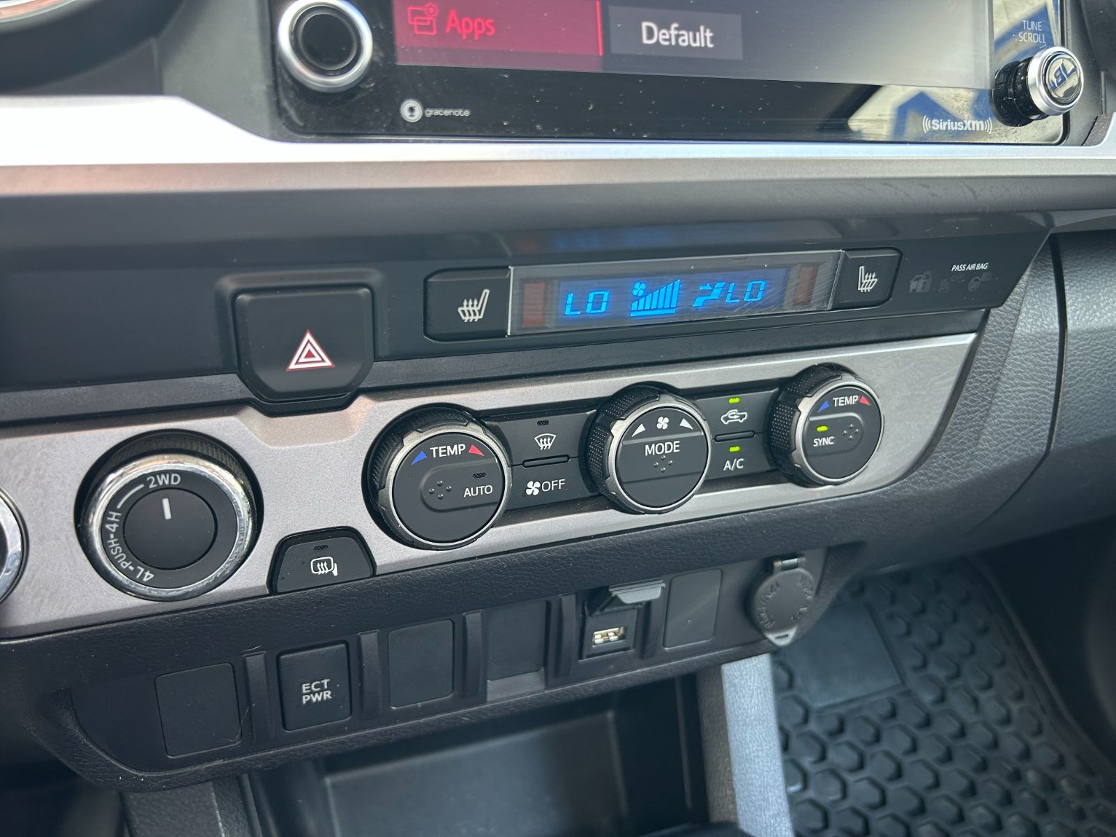 Toyota Tacoma  2023 à Dorval, Québec