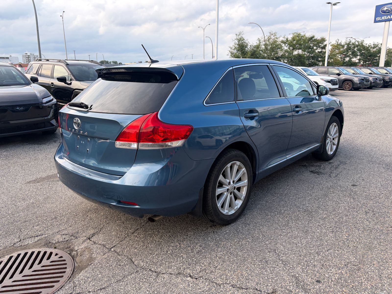 Toyota Venza  2010 à Dorval, Québec
