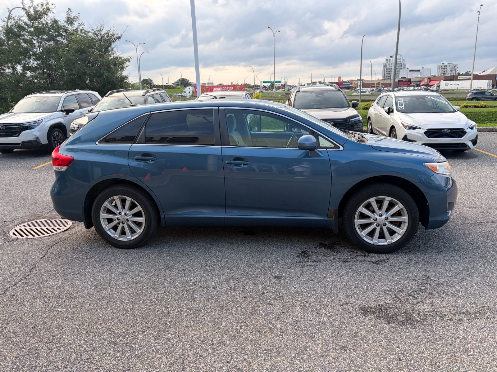 Toyota Venza  2010 à Dorval, Québec