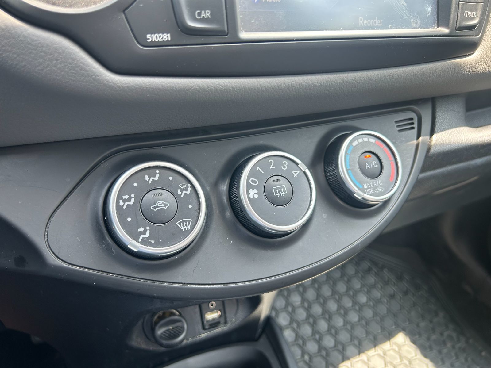 2019 Toyota Yaris Hatchback in Dorval, Quebec