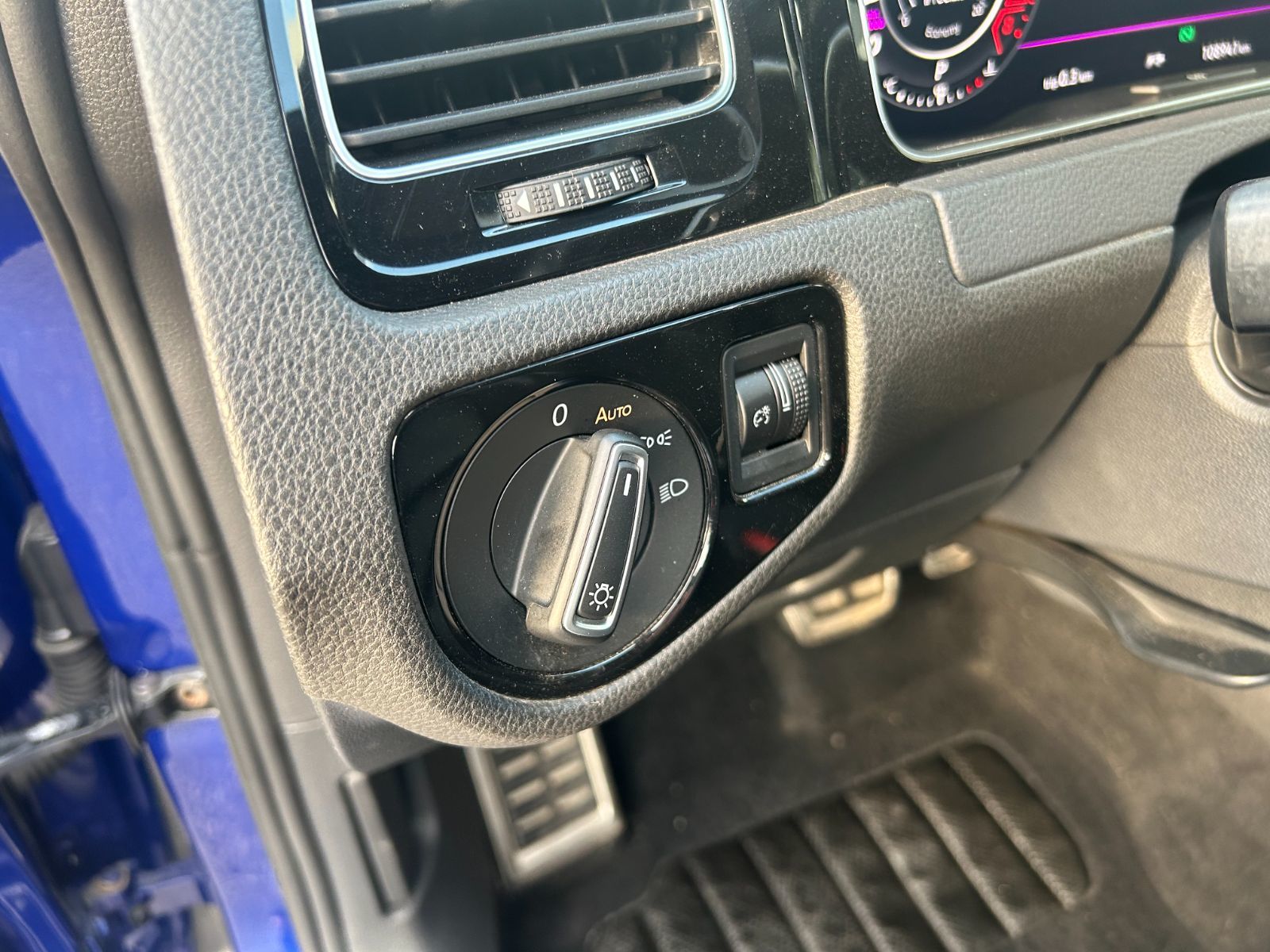2018 Volkswagen Golf R in Dorval, Quebec