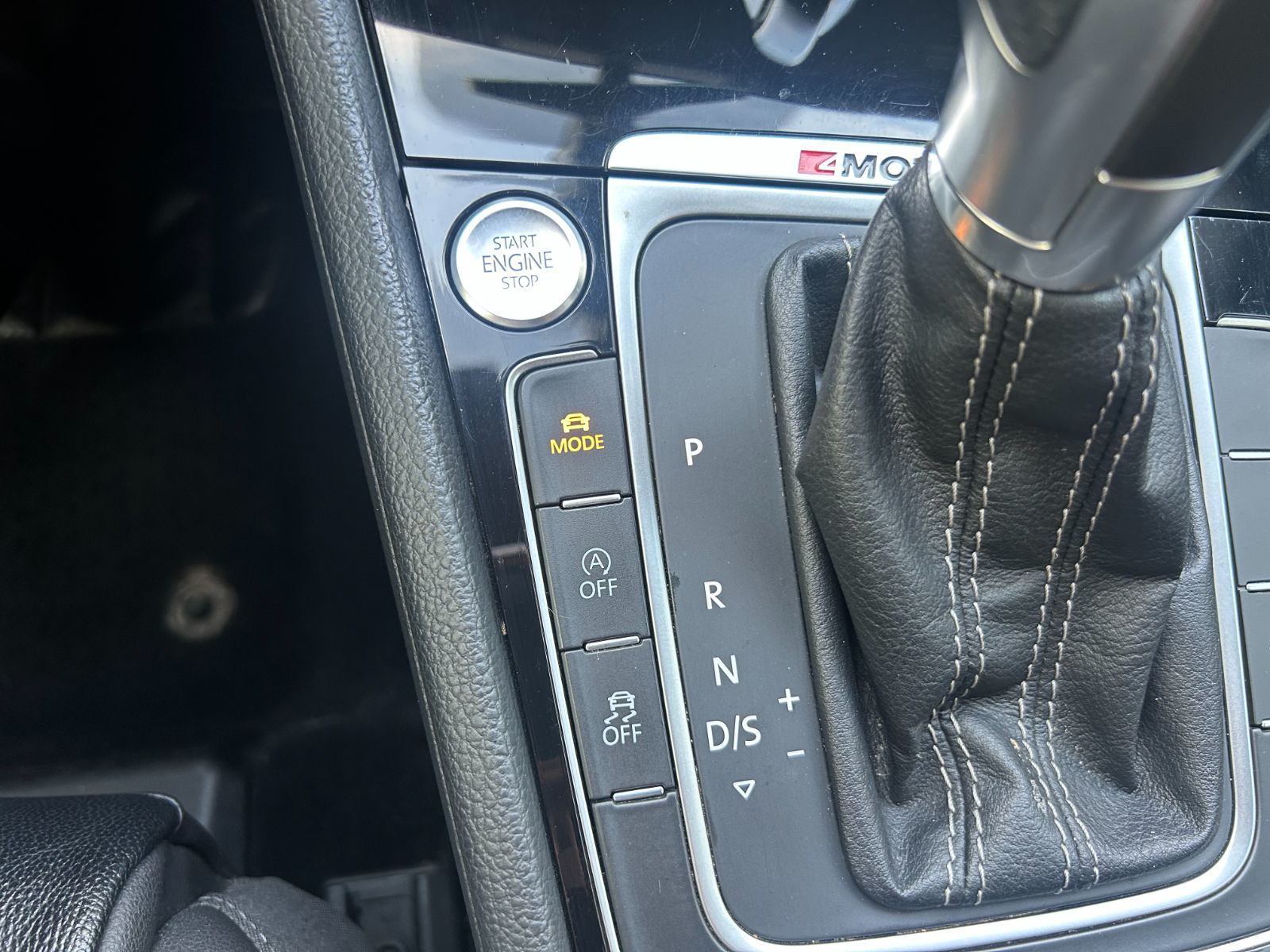 2018 Volkswagen Golf R in Dorval, Quebec