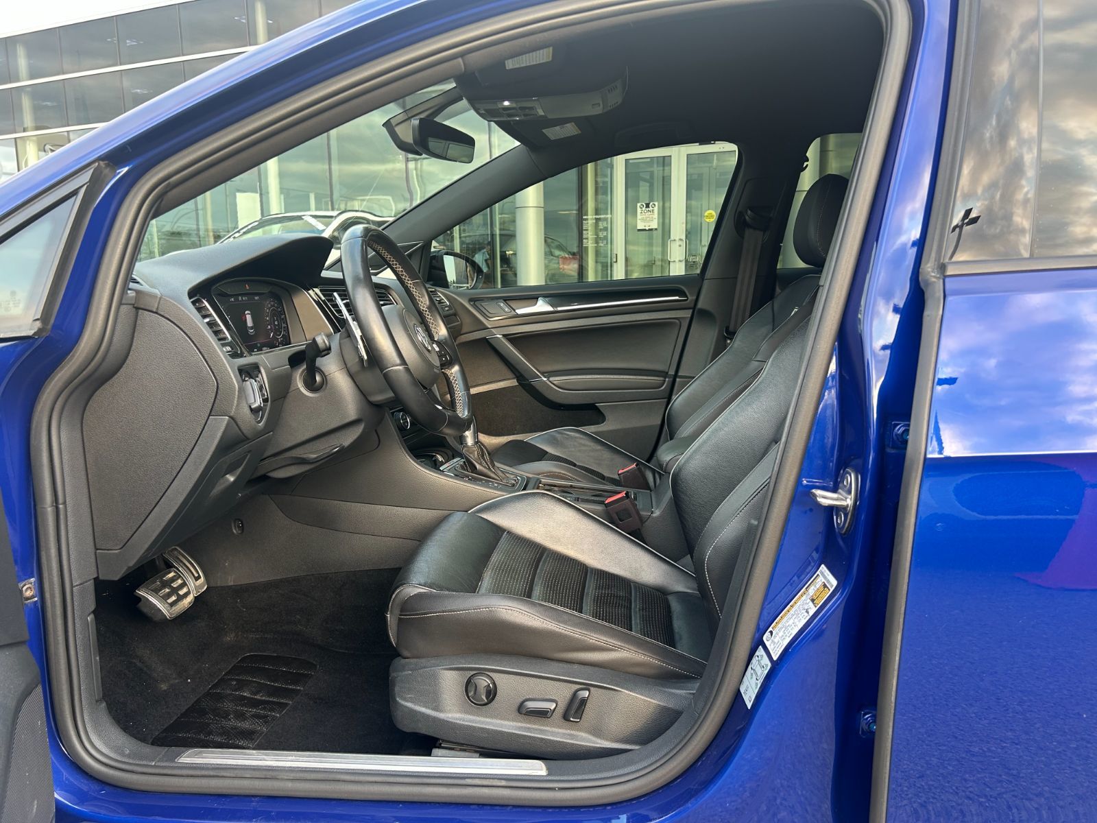 2018 Volkswagen Golf R in Dorval, Quebec
