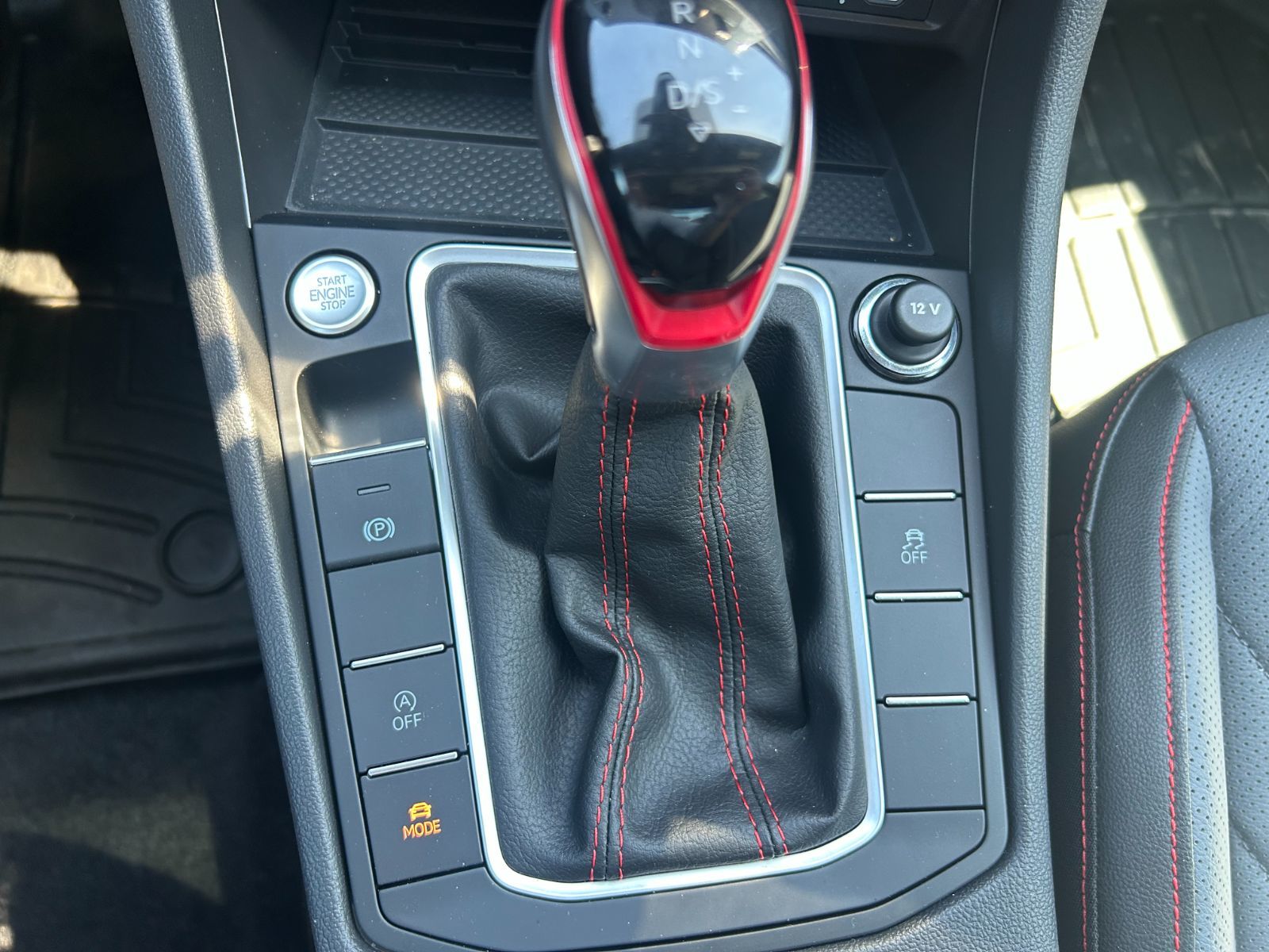 2025 Volkswagen Jetta GLI in Dorval, Quebec