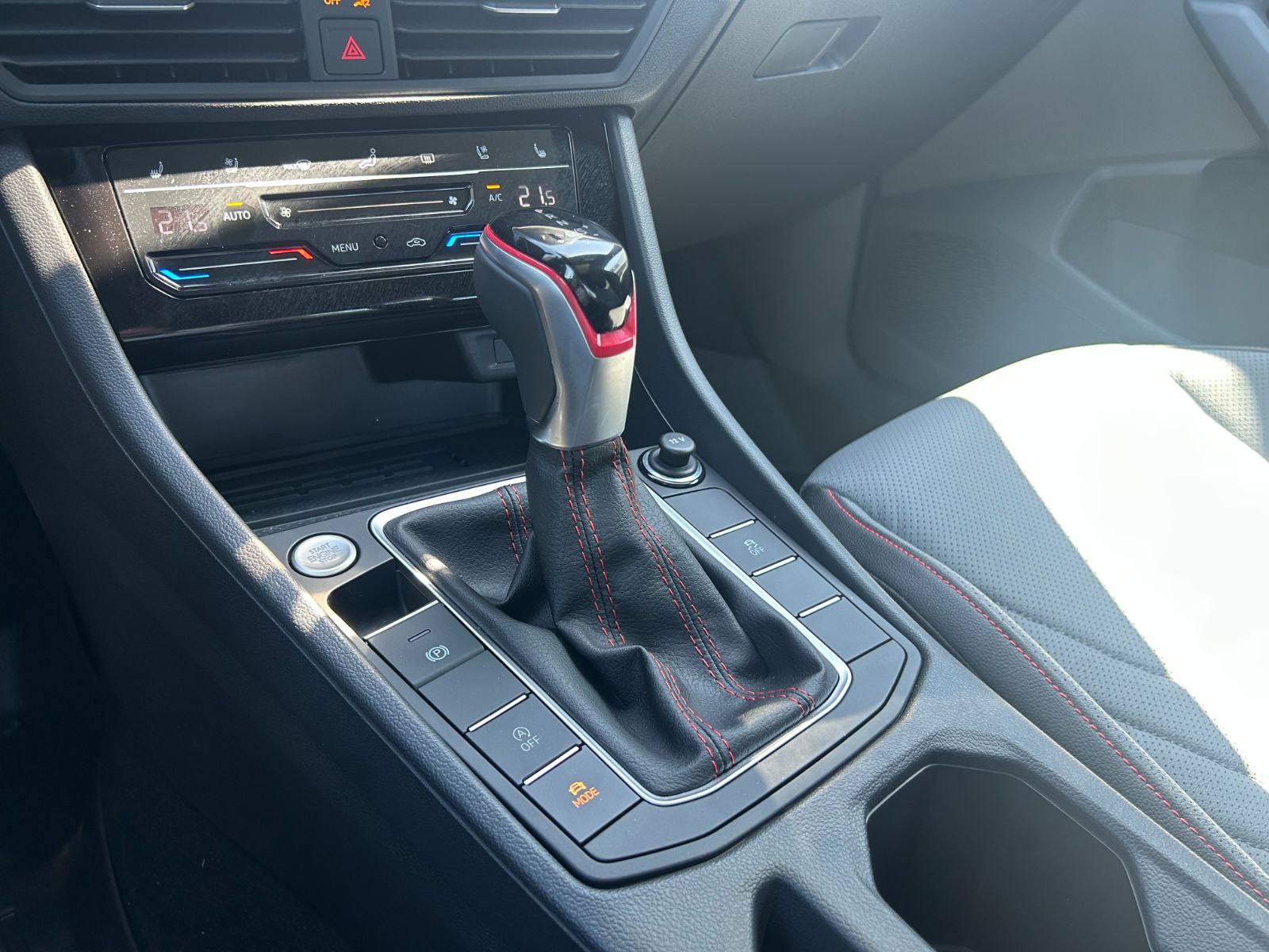 2025 Volkswagen Jetta GLI in Dorval, Quebec