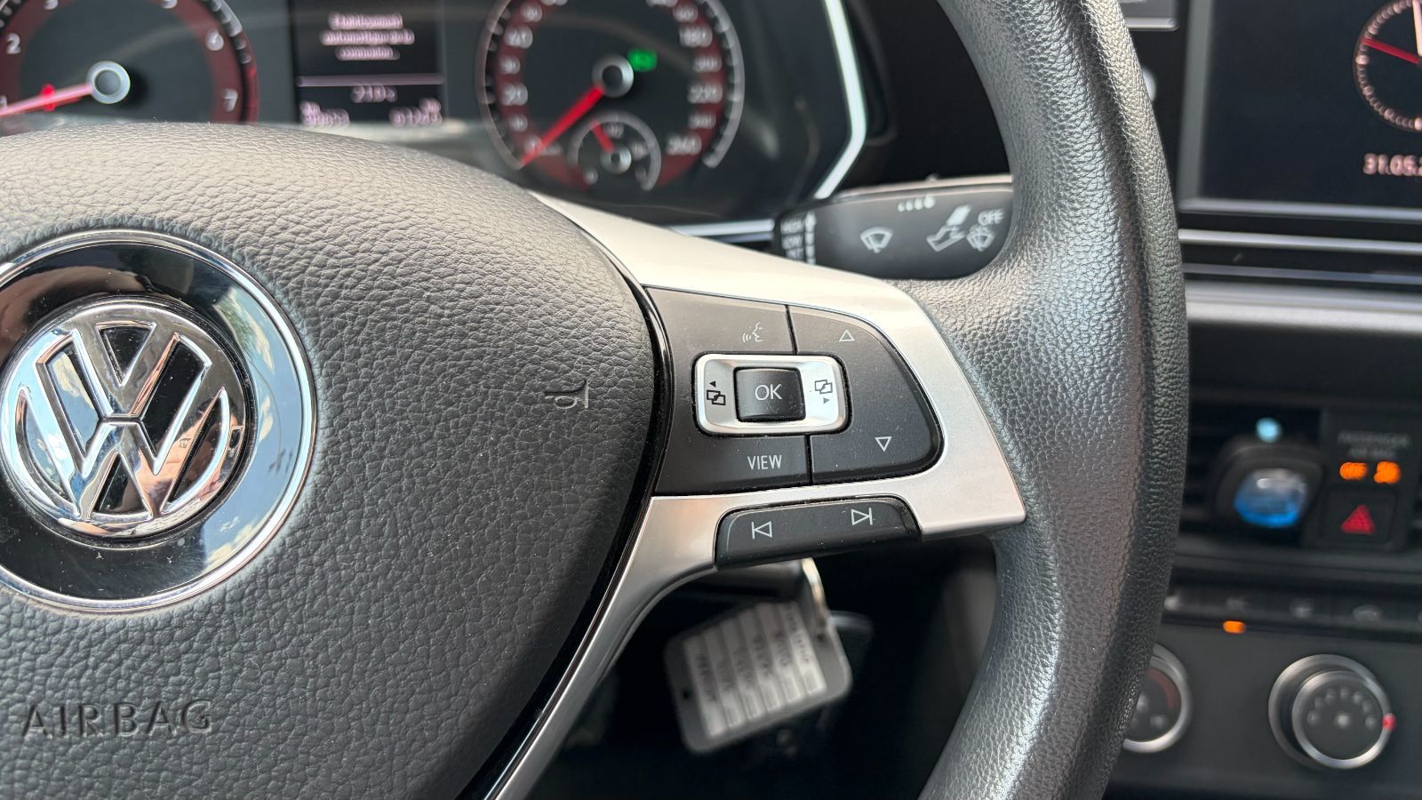 Volkswagen Jetta  2019