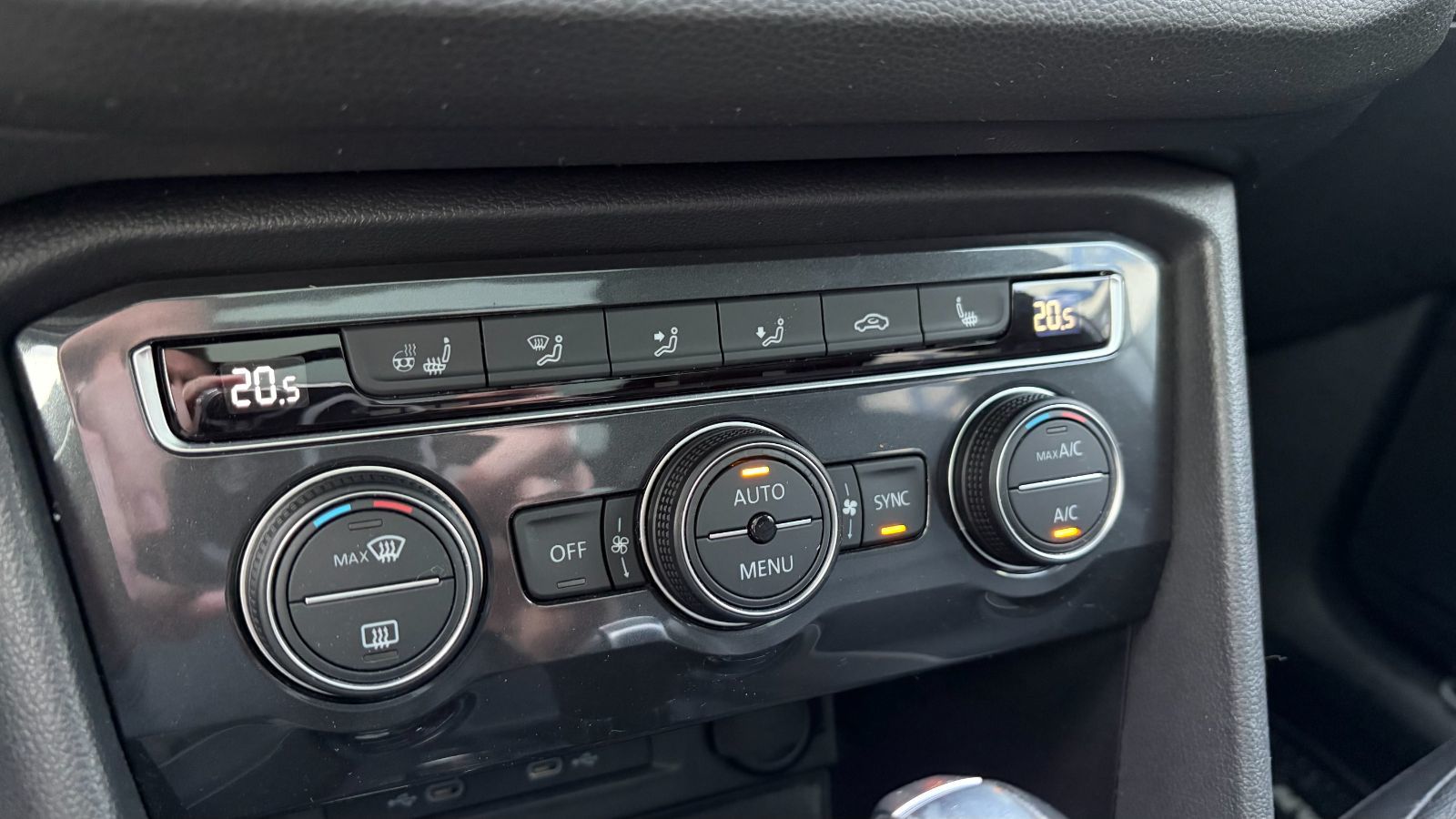 Volkswagen Tiguan  2021