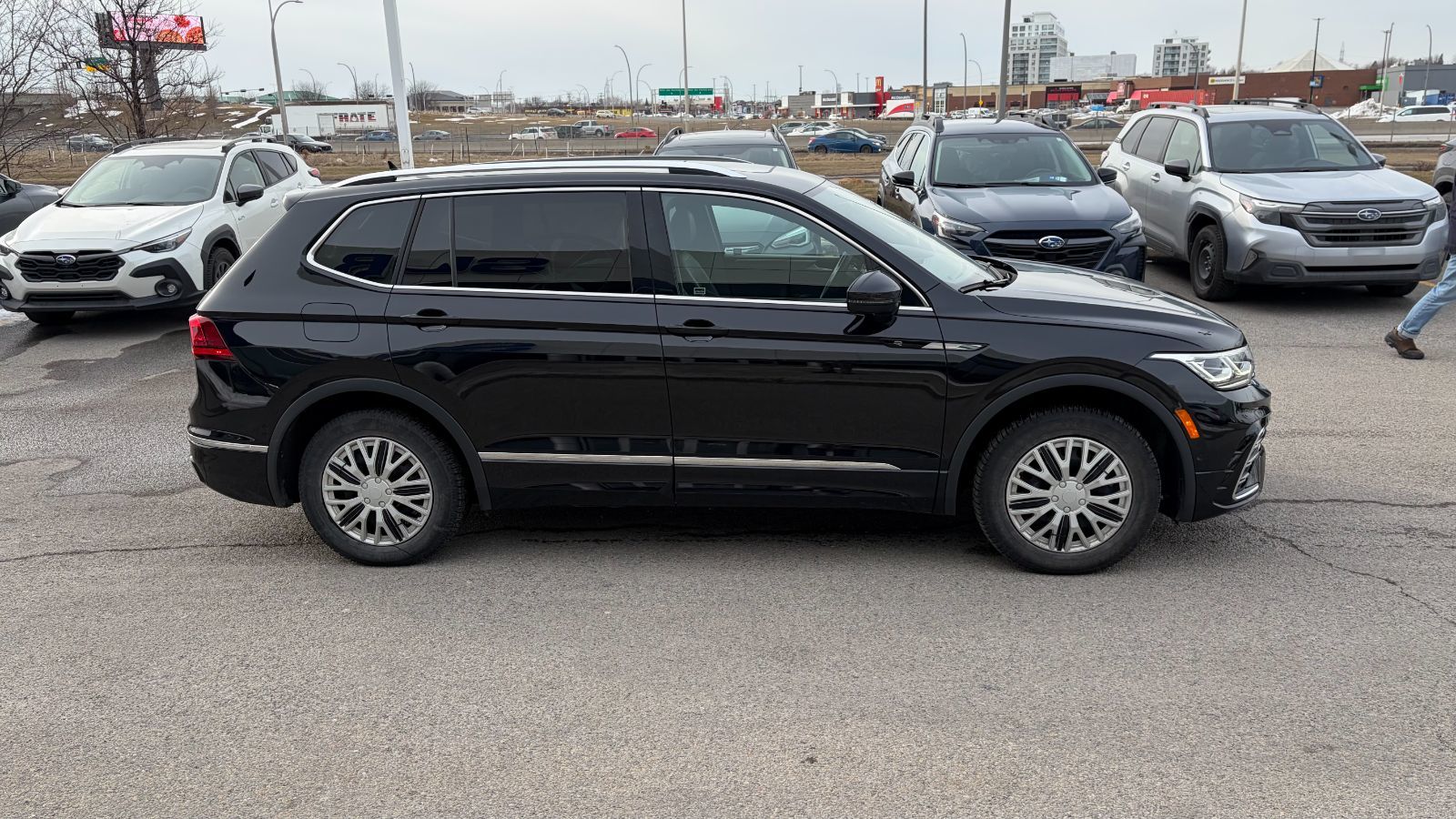 Volkswagen Tiguan  2024 à Dorval, Québec