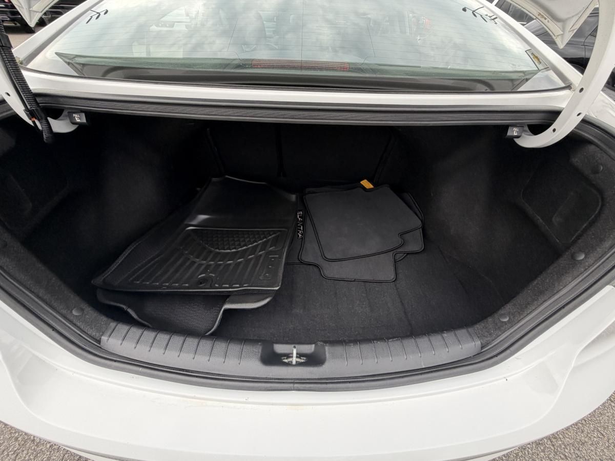 Photo Hyundai Elantra GL 2018 #7
