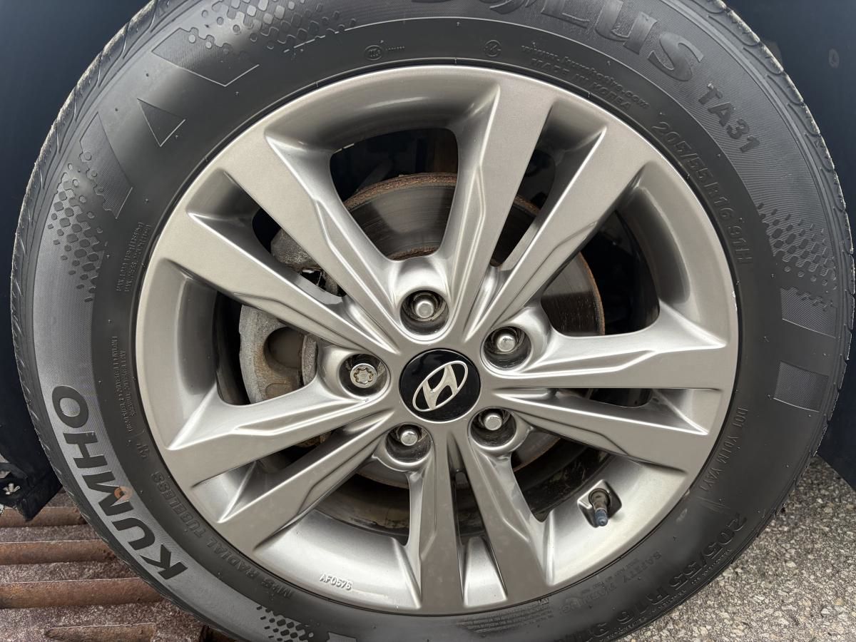 Photo Hyundai Elantra GL 2018 #6