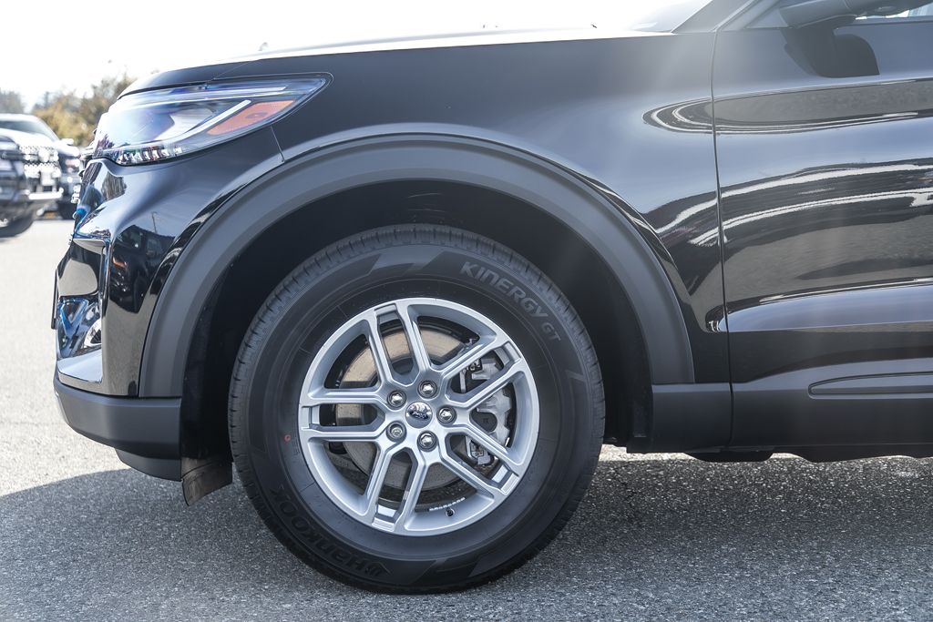 Photo 2027 Ford Explorer Active #4