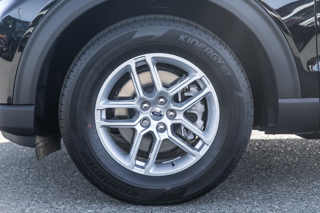 Photo 2027 Ford Explorer Active #5