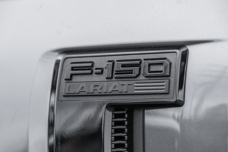 Photo 2026 Ford F-150 Lightning Lariat #6