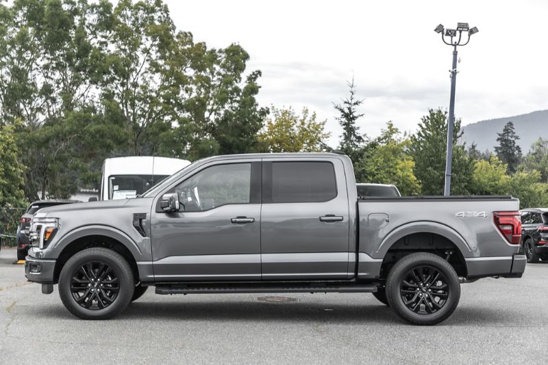 Photo 2026 Ford F-150 Lightning Lariat #7