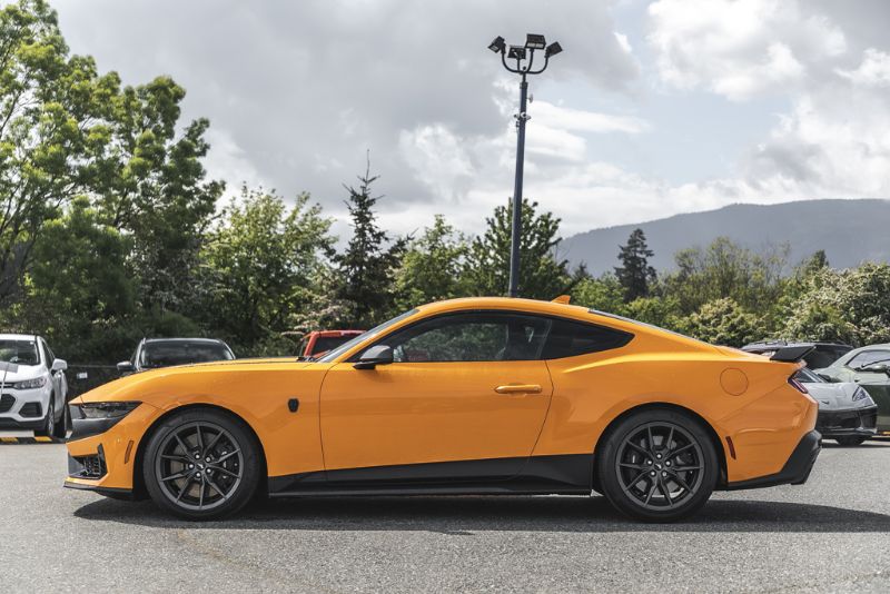 Photo 2026 Ford Mustang Dark Horse #8