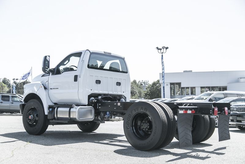 Photo 2026 Ford Super Duty F-750 Straight Frame REGULAR CAB DOCK HGT #7