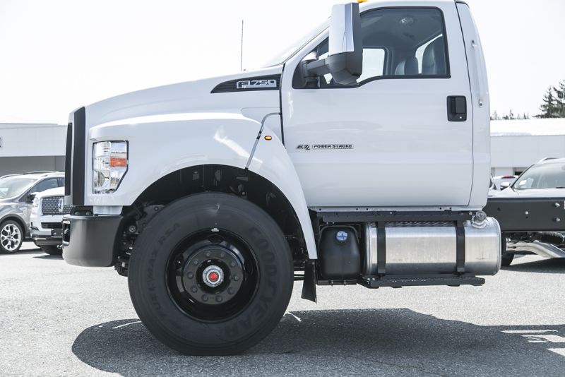 Photo 2026 Ford Super Duty F-750 Straight Frame REGULAR CAB DOCK HGT #4