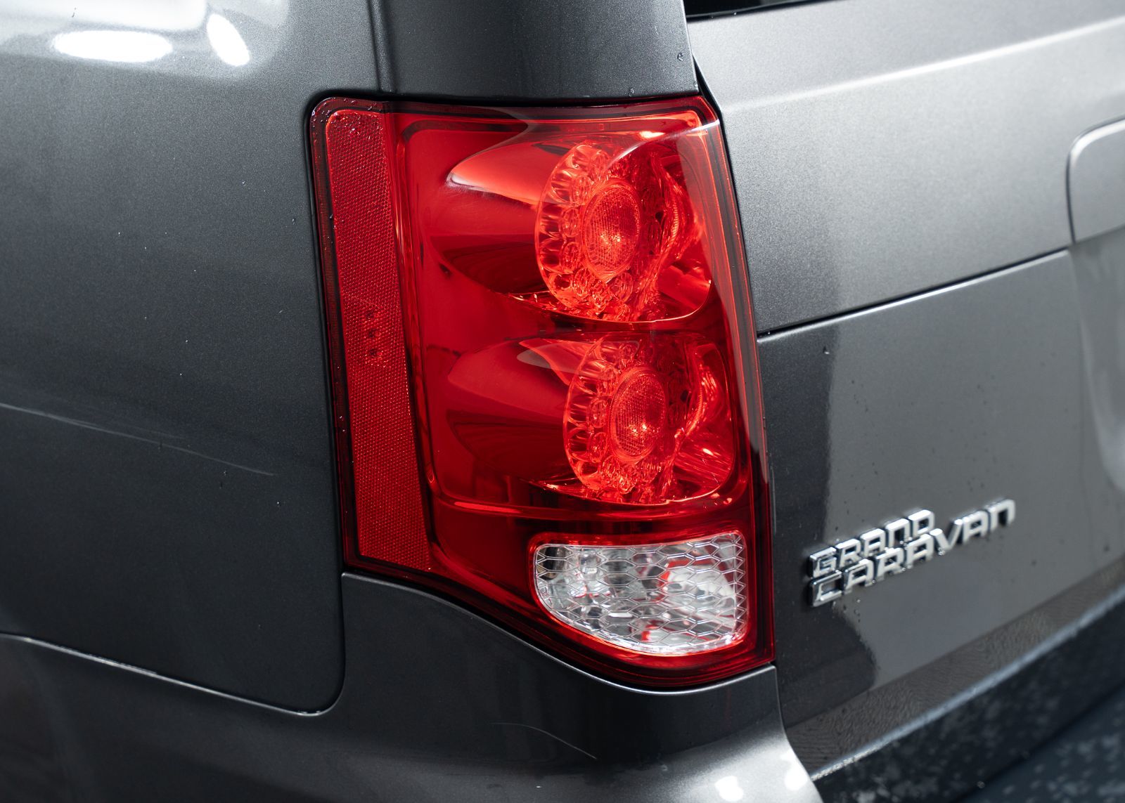 Photo 2019 Dodge Grand Caravan 35th Anniversary #5