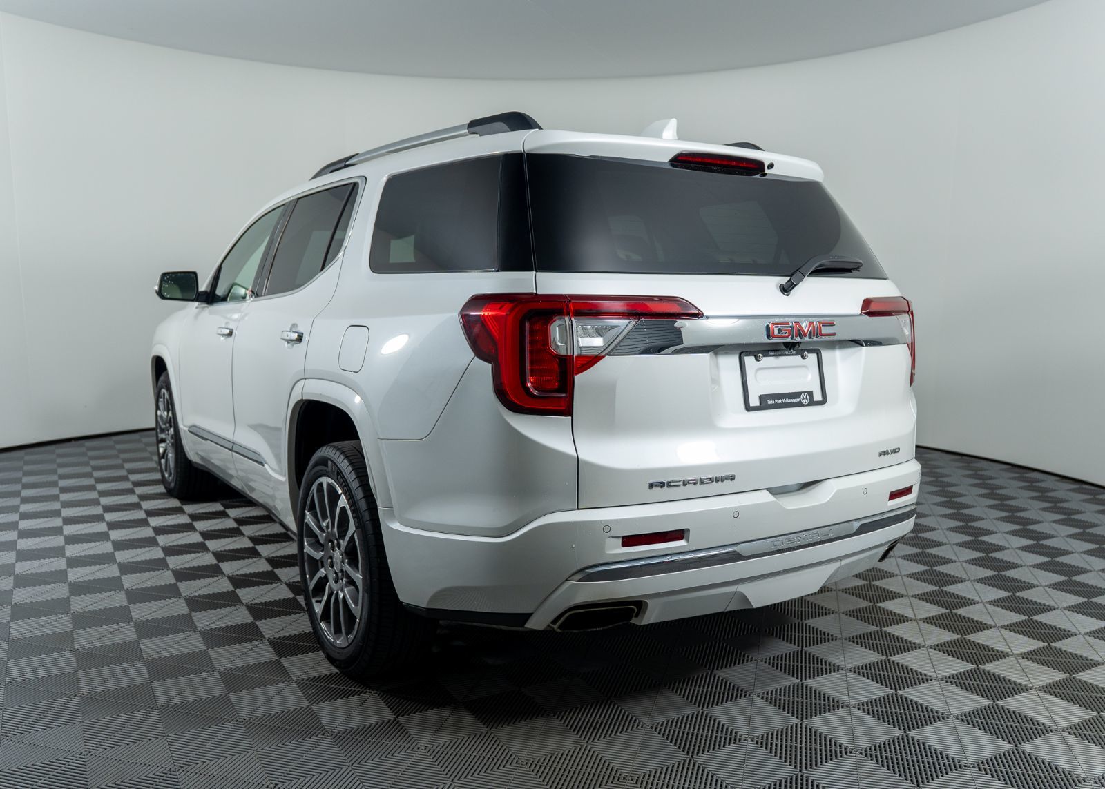 Photo 2023 GMC Acadia Denali #4