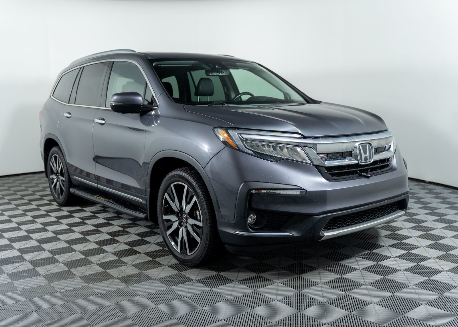 Photo 2019 Honda Pilot Touring 7-Passenger #3
