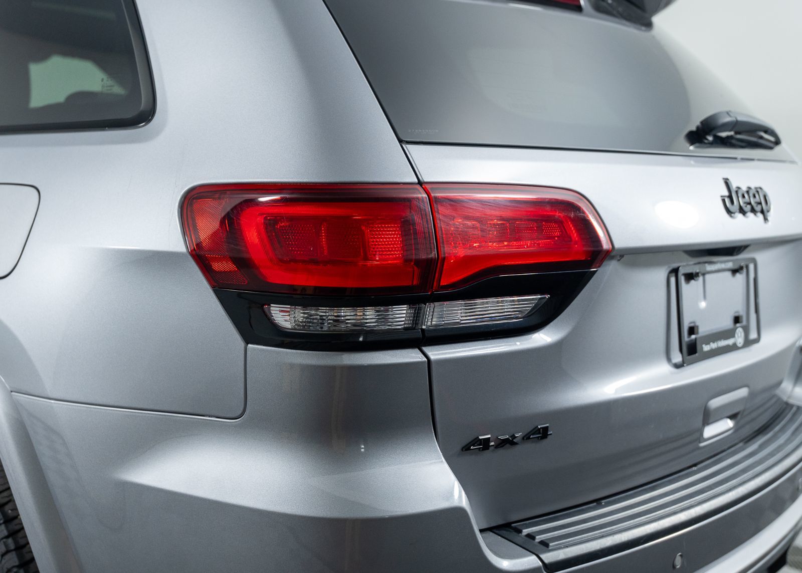 Photo 2021 Jeep Grand Cherokee Altitude #6