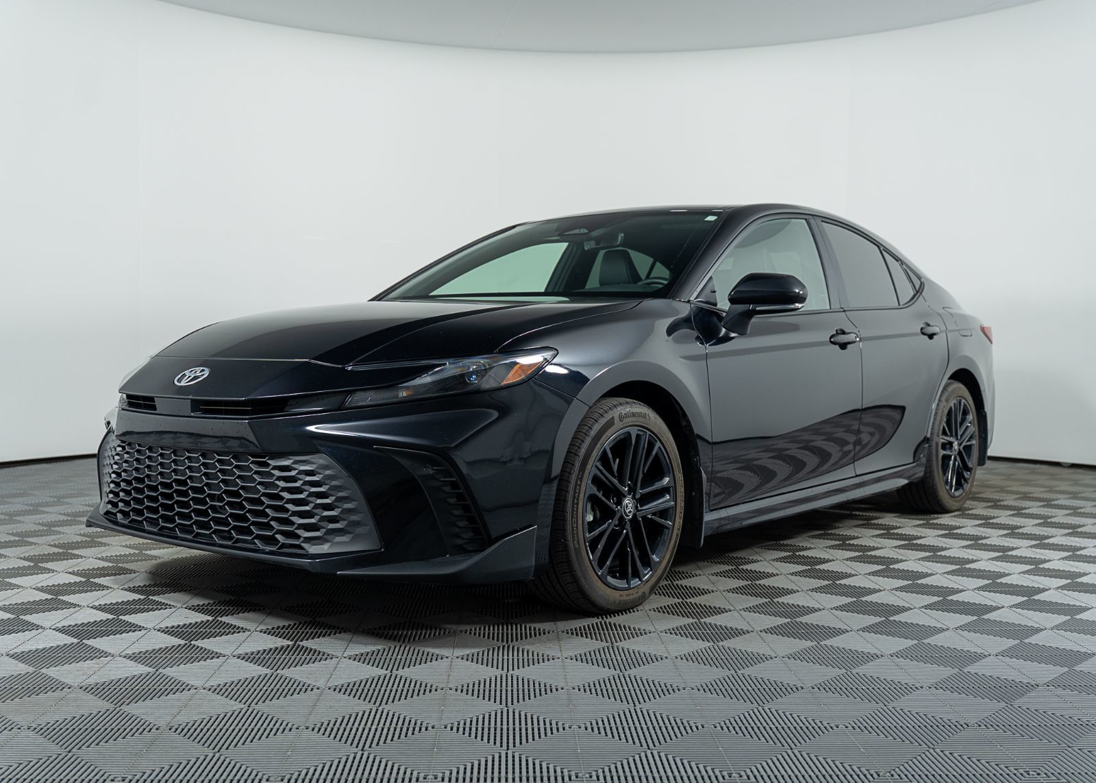 2025 Toyota Camry SE Upgrade