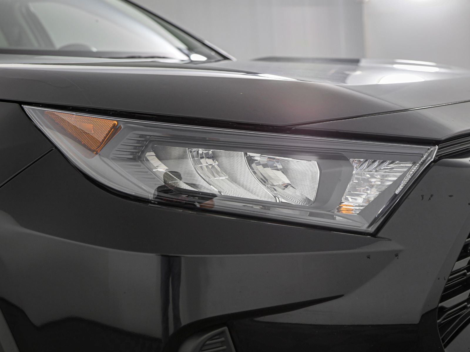 Photo 2024 Toyota RAV4 LE #8