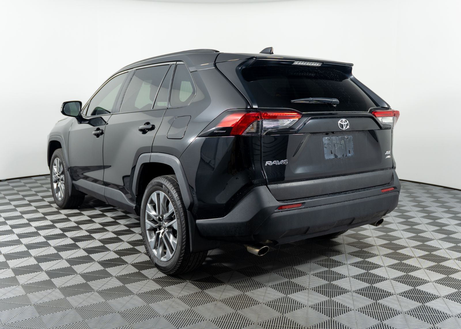 Photo 2024 Toyota RAV4 XLE #4