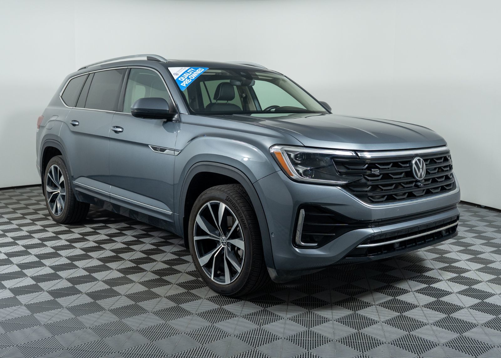 Photo 2024 Volkswagen Atlas Execline #3
